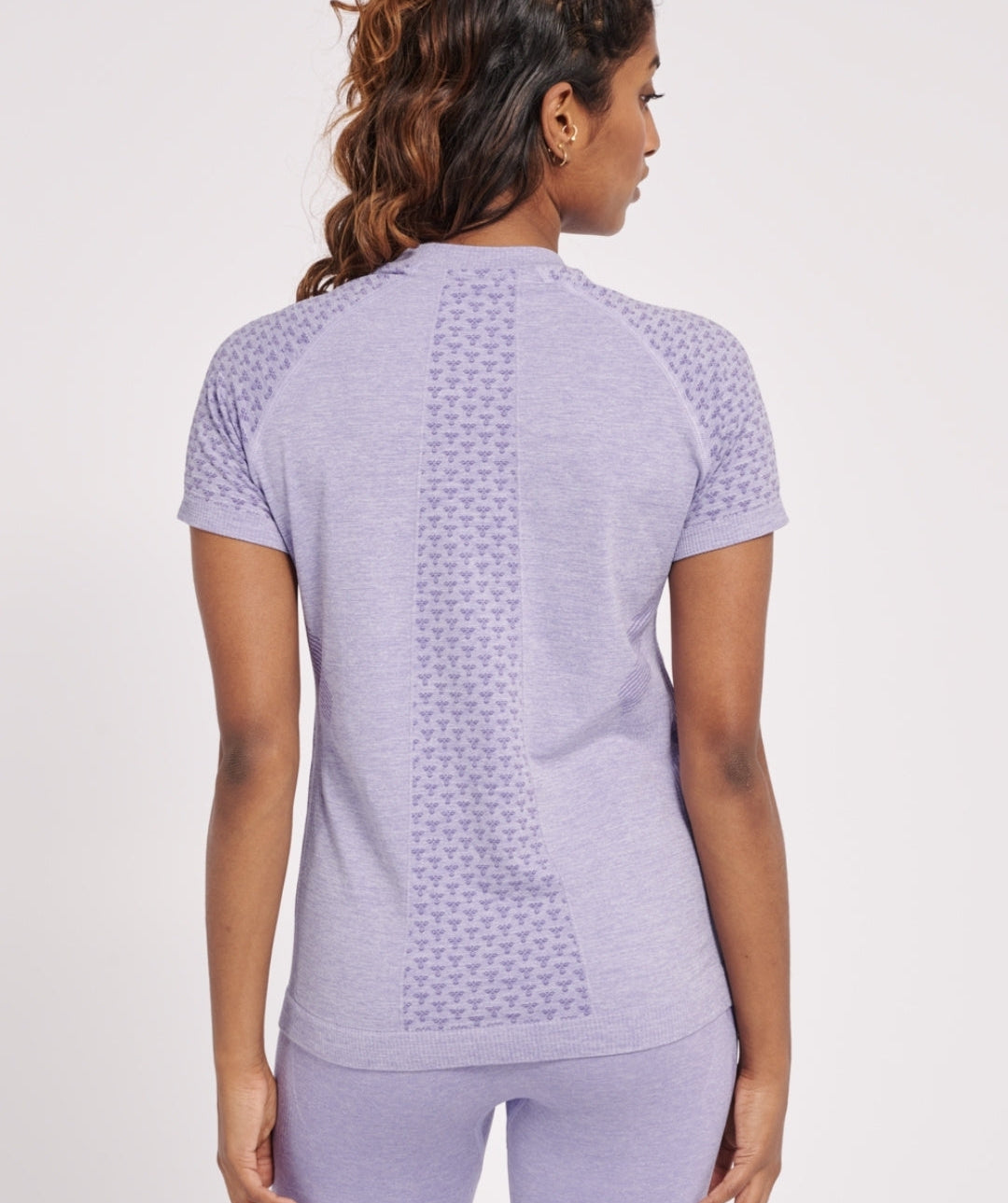 OMBYTNING⎜ T-shirt - Classic (Lavender)⎜GRATIS Hummel® Seamless Bee